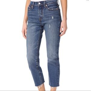 NWT Levi’s Wedgie Straight Crop Raw Hem Jeans 31
